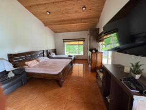 Postel nebo postele na pokoji v ubytování Milagros km30 + 35 fotografií