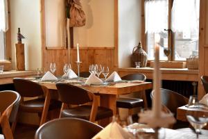 Ресторан / где поесть в The Dom Hotel Saas-Fee operated by Dorint