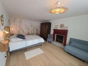 Postel nebo postele na pokoji v ubytování 351 - Authentique longère près de la côte