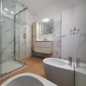 Koupelna v ubytování Villa MelVin + 35 fotografií