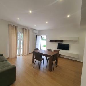 TV a/nebo společenská místnost v ubytování Villa MelVin