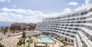 Bazén v ubytování AKOYA HOTEL nebo v jeho okolí