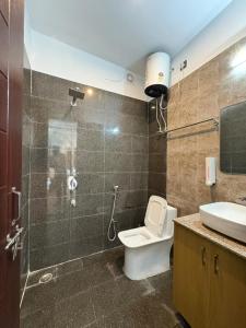 Ένα μπάνιο στο Hotel Abline Rishikesh +59 φωτογραφίες