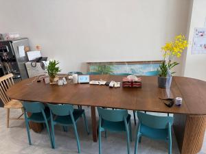 Η κουζίνα ή μικρή κουζίνα στο 日曜居 +17 φωτογραφίες