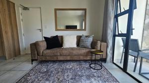 Χώρος καθιστικού στο Luxury Apartment in Somerset West