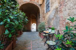 Κήπος έξω από το Domus Nannini SPA - L' Arco di Matteotti