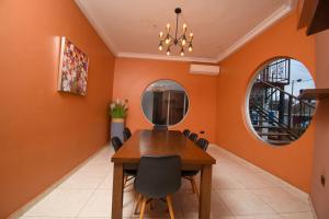 Ảnh trong thư viện ảnh của Nouveau Hotel ở Accra +16 ảnh