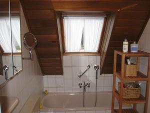 Koupelna v ubytování Ferienhaus Nes Pük + 18 fotografií