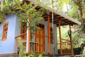 Το κτήριο όπου στεγάζεται  η παραθεριστική κατοικία