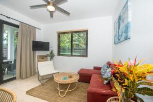 TV a/nebo společenská místnost v ubytování Seahorse Escape-apartment #2 condo + 15 fotografií