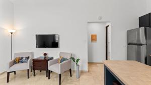 Η κουζίνα ή μικρή κουζίνα στο Casita 2 at Ceiba Tree Inn. Tranquility with Garden Views and Pergola with Ocean Overlook +10 φωτογραφίες