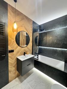 Koupelna v ubytování Forest Apart IX Aleje Jerozolimskie + 36 fotografií