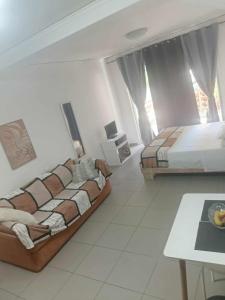 Postel nebo postele na pokoji v ubytování Holiday and Business Home + 34 fotografií