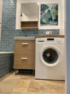 Fotografie z fotogalerie ubytování Vue mer incroyable, piscine, tennis et accès plage - 3 chambres v destinaci Saint-Mandrier-sur-Mer