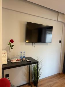 TV a/nebo společenská místnost v ubytování Mickitos Boutique Apartments