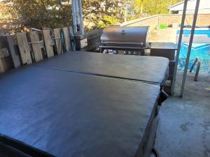 Bazén v ubytování 4BR Riverfront Retreat with Private Pool and Yard nebo v jeho okolí