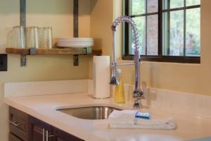 Φωτογραφία από το άλμπουμ του Destination Oak Creek 3- no patio σε Indian Gardens +8 φωτογραφίες