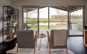 Гостиная зона в 8 Paddocks Cottage, Cowaramup, Margaret River Region