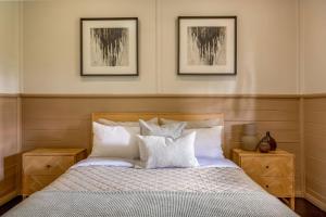 Кровать или кровати в номере 8 Paddocks Cottage, Cowaramup, Margaret River Region