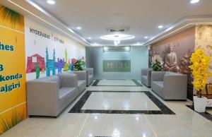 Χώρος καθιστικού στο Madhura Luxury Hotel & Banquets