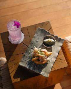 Jídlo v hotelu nebo okolí