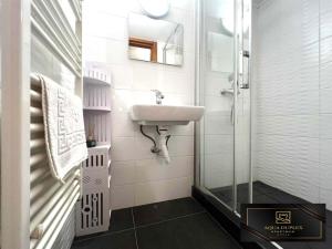 Koupelna v ubytování Aqua Duplex Apartman + 7 fotografií