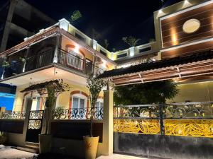 Casa grande con balcón y valla en La Coromandel Luxury - TIE, en Pondicherry