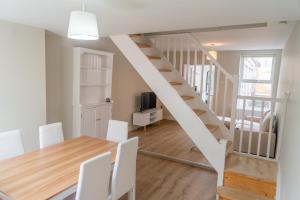 TV a/nebo společenská místnost v ubytování Your Perfect Home Away From Home