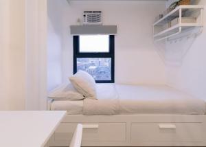 Ένα ή περισσότερα κρεβάτια σε δωμάτιο στο Canopyproperties +19 φωτογραφίες