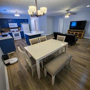 Køkken eller tekøkken på Bear Creek Bungalow