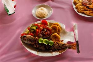 Jídlo v hotelu nebo okolí