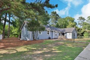 Το κτήριο όπου στεγάζεται  η παραθεριστική κατοικία