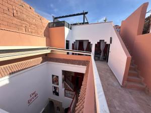 Το κτήριο όπου στεγάζεται  η παραθεριστική κατοικία