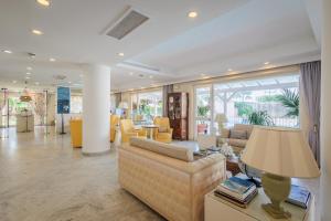 Posezení v ubytování Hotel Eden + 107 fotografií