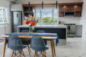 Kuchyň nebo kuchyňský kout v ubytování Pastoreo Farm Home with Generator in Morovis