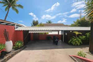 Fotografie z fotogalerie ubytování Villa CINTA piscine chauffée 100 m du lagon v destinaci Saint-Gilles-les Bains