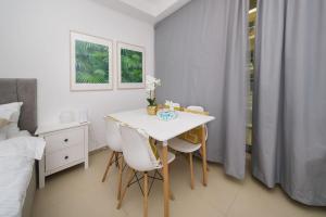 Χώρος καθιστικού στο Stylish Luxury Studio - Al Marjan Island