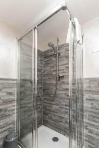 O baie la "La Casa Del Glicine" vigne, borghi antichi e panorami piemontesi +51 fotografii