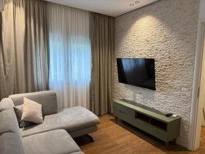 TV/trung tâm giải trí tại PINE HOUSE 2023