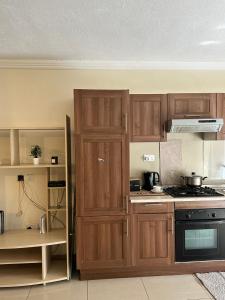 Nhà bếp/bếp nhỏ tại Perfect 2-Bedroom Apartment in St Julian