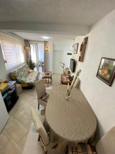 Posezení v ubytování Apartman Darija 3 + 15 fotografií