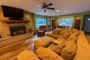 Posezení v ubytování South Lake Tahoe Charm