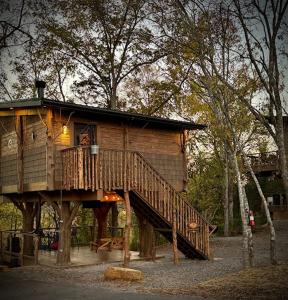 Budova, kde se chata nachází