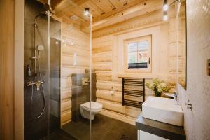 Koupelna v ubytování Na Wierchach + 43 fotografií