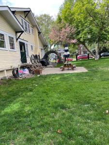 Zahrada ubytování Historic Yakima Home 4BR Office Backyard Oasis