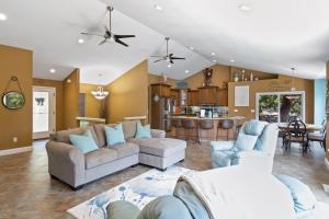 Billede fra billedgalleriet på Sunrise, Wildlife & Paddle Boarding Awaits! i Sunrise Beach + 50 billeder