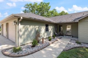 Billede fra billedgalleriet på Sunrise, Wildlife & Paddle Boarding Awaits! i Sunrise Beach