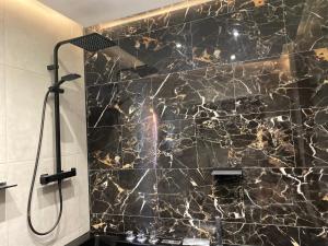 Ένα μπάνιο στο Softwave Wellness Home strasbourg with garage included +14 φωτογραφίες