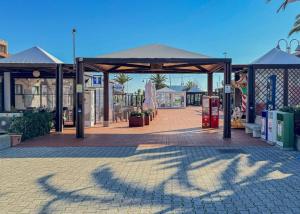 Fotografie z fotogalerie ubytování CLOSea House renovated with quality materials v destinaci Pescara