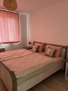 Ένα ή περισσότερα κρεβάτια σε δωμάτιο στο U žltej mačky